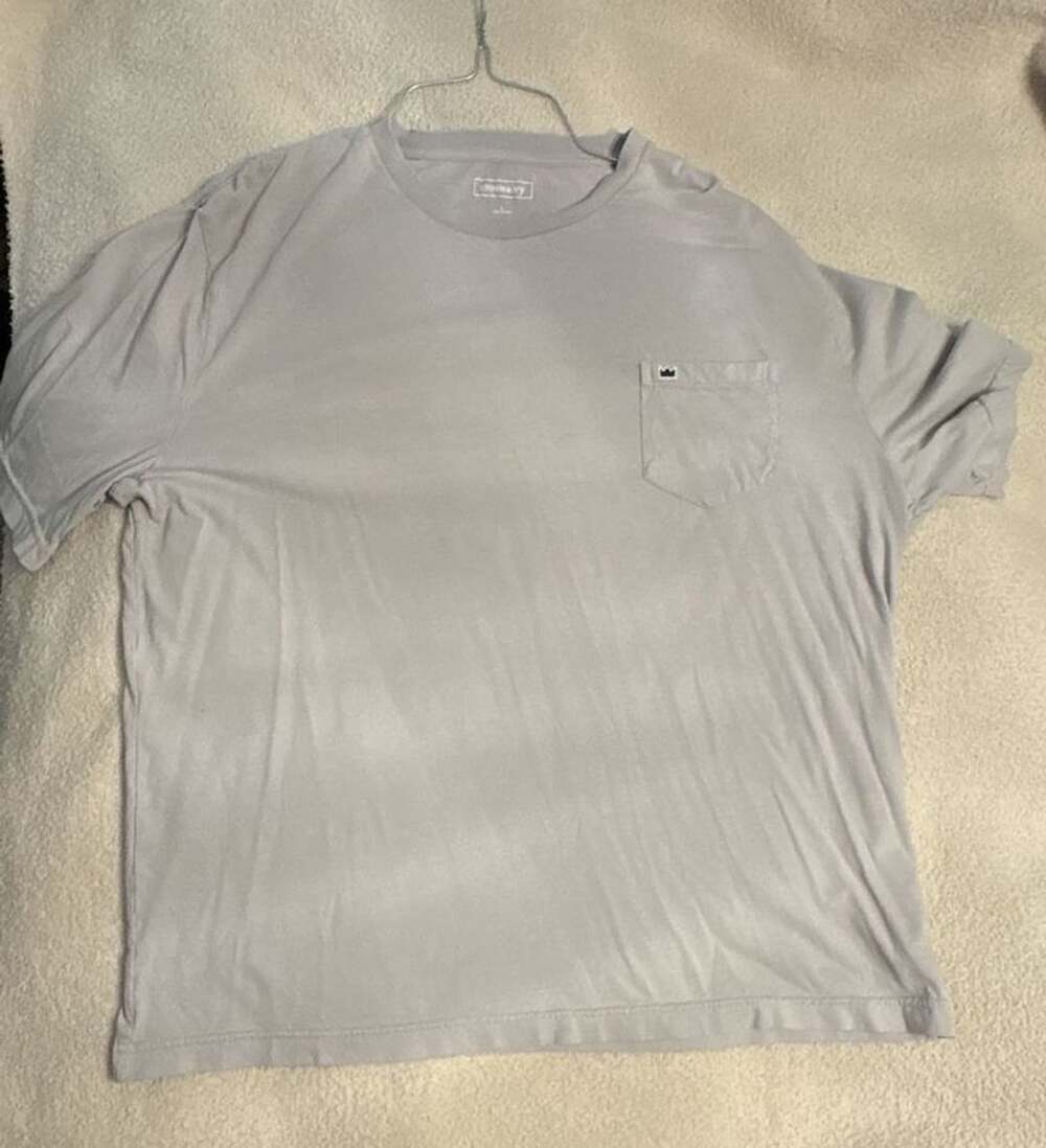 Crown & Ivy Light Gray Short Sleeve Pocket T-Shirt Size L